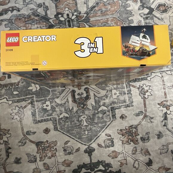 NISB LEGO Creator 3in1 31109 Pirate Ship 1260pc 4 Minifigures Shark Rebuild 9+ - Picture 4 of 13